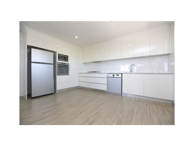 8 Evans Avenue, Moorebank NSW 2170