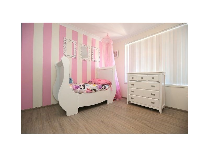 8 Evans Avenue, Moorebank NSW 2170