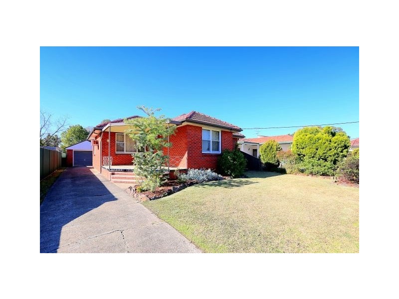 11 McCrossin Avenue, Birrong NSW 2143