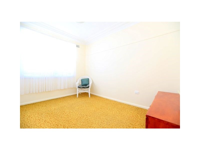 11 McCrossin Avenue, Birrong NSW 2143