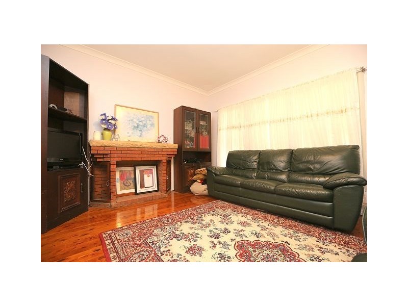 11 Haig Avenue, Georges Hall NSW 2198