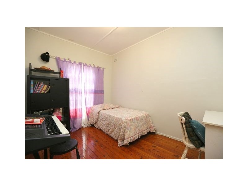 11 Haig Avenue, Georges Hall NSW 2198