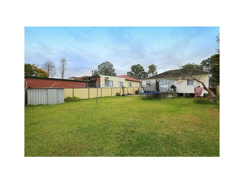 11 Haig Avenue, Georges Hall NSW 2198