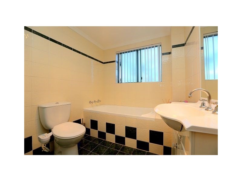 23/40-44 Chertsey Avenue, Bankstown NSW 2200