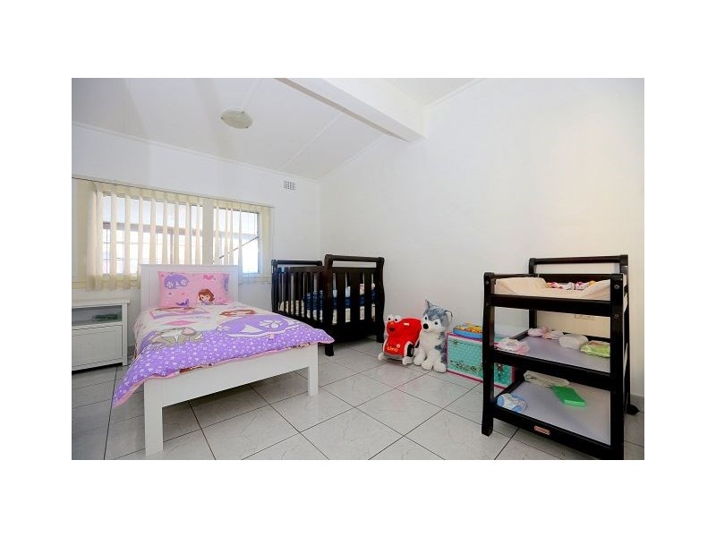 35 Queen Street, Revesby NSW 2212