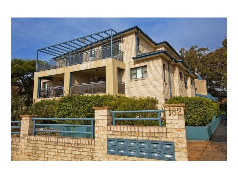 4/182-184 Greenacre Road, Bankstown NSW 2200