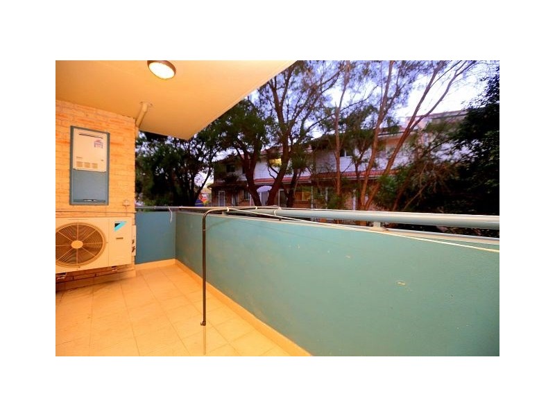 4/182-184 Greenacre Road, Bankstown NSW 2200