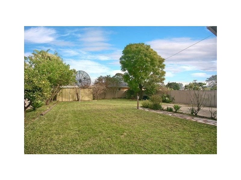 6 Ballina Street, Georges Hall NSW 2198