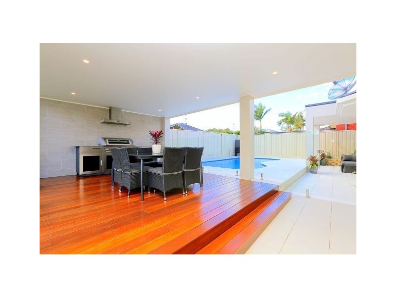 11 Denman Road, Georges Hall NSW 2198