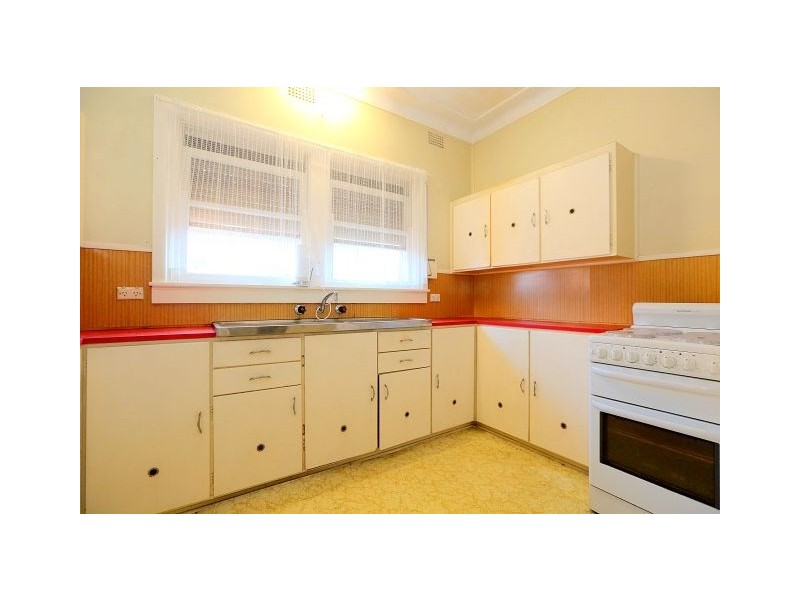 10 Ogmore Court, Bankstown NSW 2200