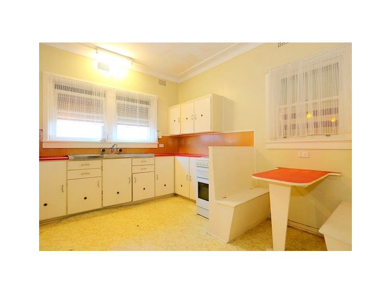 10 Ogmore Court, Bankstown NSW 2200