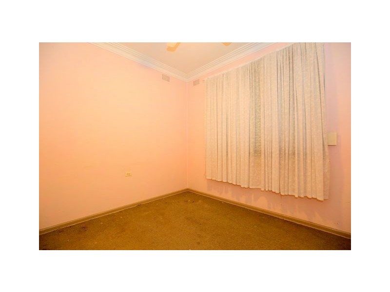 10 Ogmore Court, Bankstown NSW 2200
