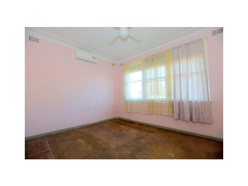 10 Ogmore Court, Bankstown NSW 2200