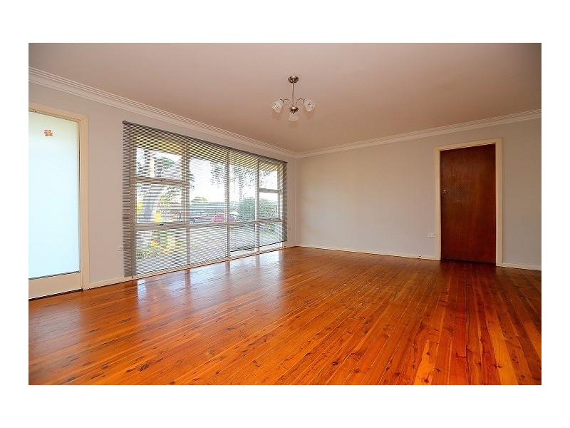 6 Erica Crescent, Georges Hall NSW 2198