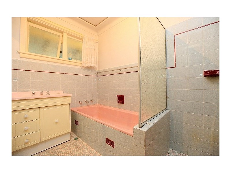 6 Erica Crescent, Georges Hall NSW 2198