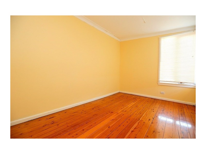 6 Erica Crescent, Georges Hall NSW 2198