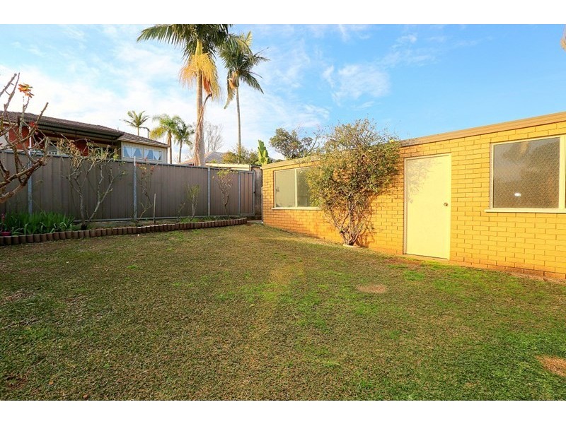 29 Universal Avenue, Georges Hall NSW 2198