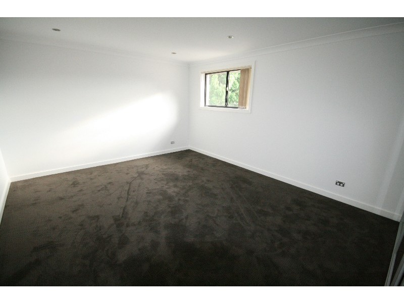 2/74 Napoleon Road, Greenacre NSW 2190