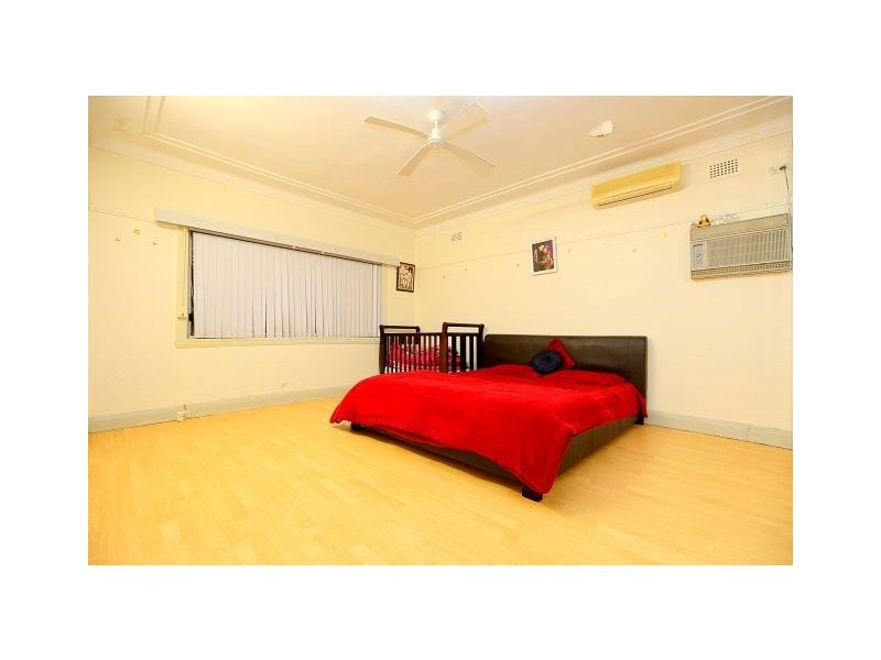 242 Henry Lawson Drive, Georges Hall NSW 2198