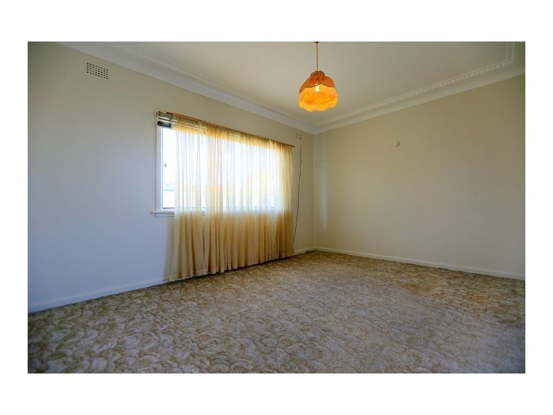 2 Petunia Avenue, Bankstown NSW 2200