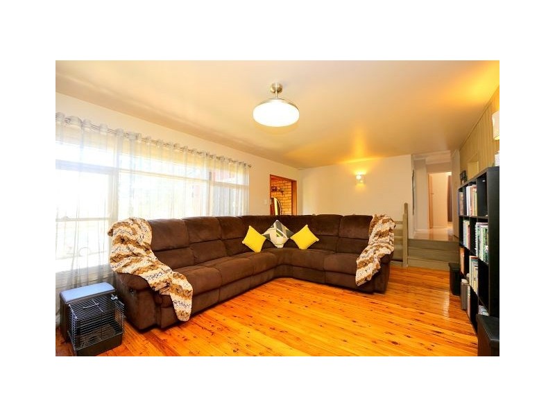 6 Wendy Avenue, Georges Hall NSW 2198