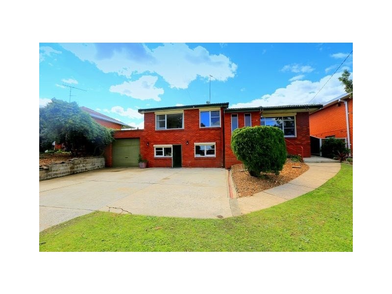 6 Wendy Avenue, Georges Hall NSW 2198