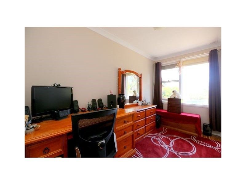 6 Wendy Avenue, Georges Hall NSW 2198