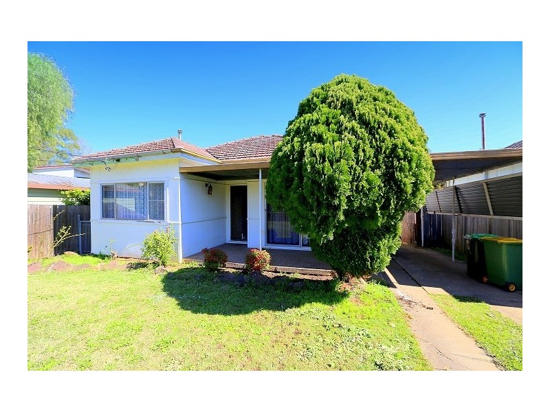 12 Royal Avenue, Birrong NSW 2143