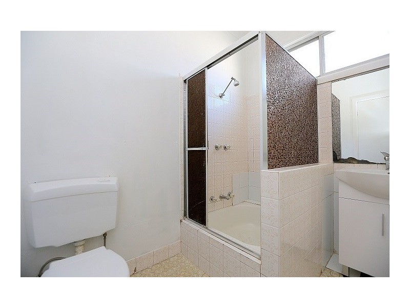 12 Royal Avenue, Birrong NSW 2143
