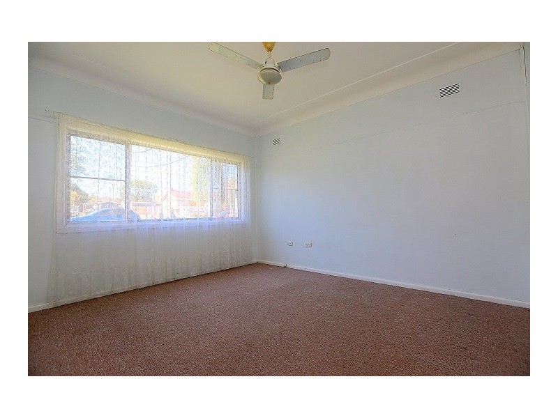 12 Royal Avenue, Birrong NSW 2143