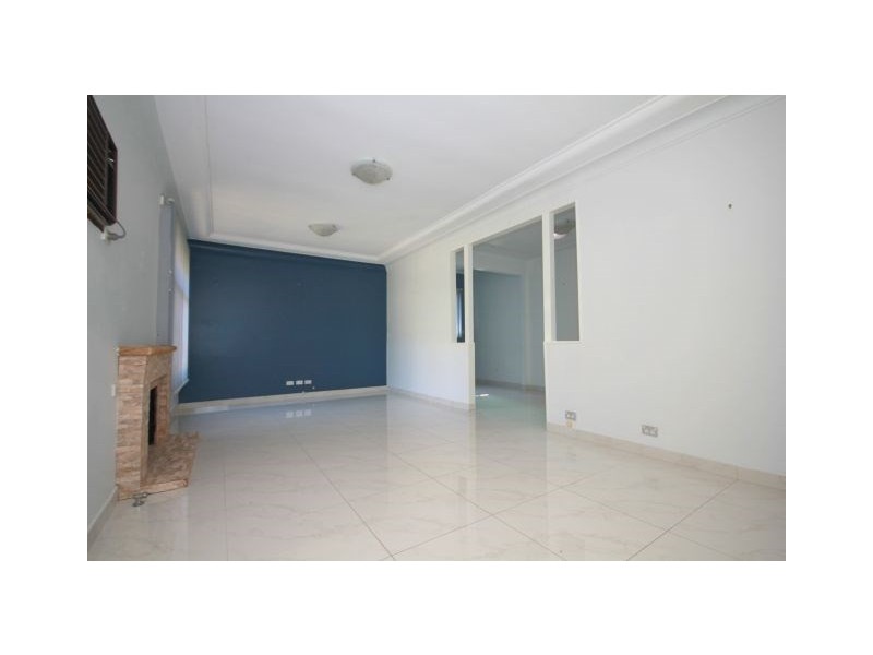 10 Wentworth Street, Greenacre NSW 2190