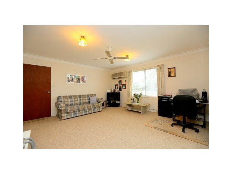 12 Newland Avenue, Milperra NSW 2214