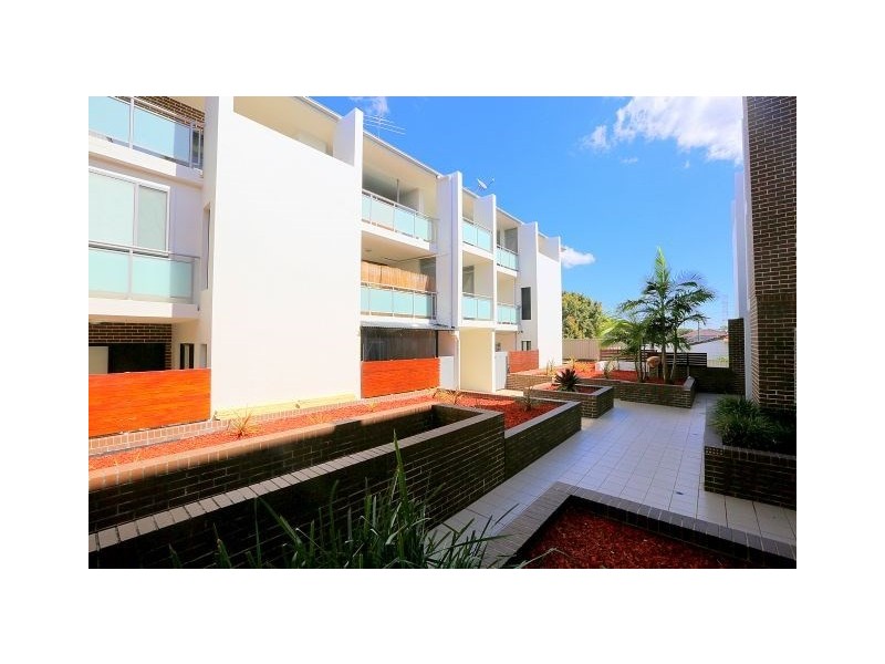 12/16-18 Boronia Road, Greenacre NSW 2190