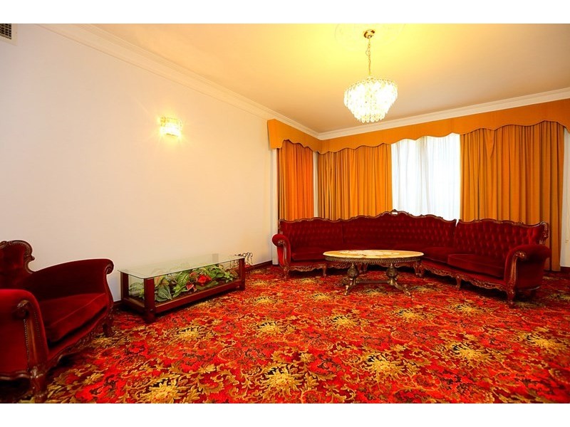 15 Saric Avenue, Georges Hall NSW 2198