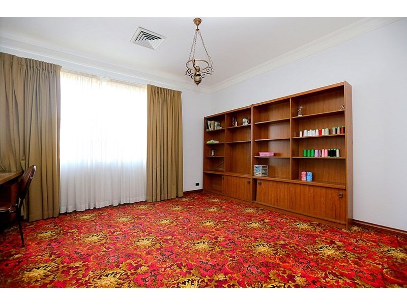 15 Saric Avenue, Georges Hall NSW 2198