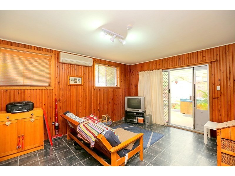 53 Oak Drive, Georges Hall NSW 2198