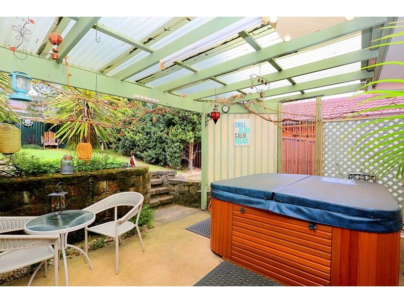 53 Oak Drive, Georges Hall NSW 2198