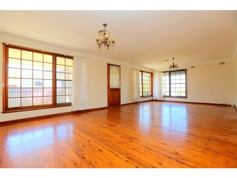 194 Birdwood Road, Georges Hall NSW 2198