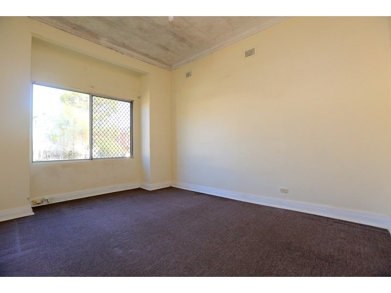 61 Seymour Parade, Belfield NSW 2191