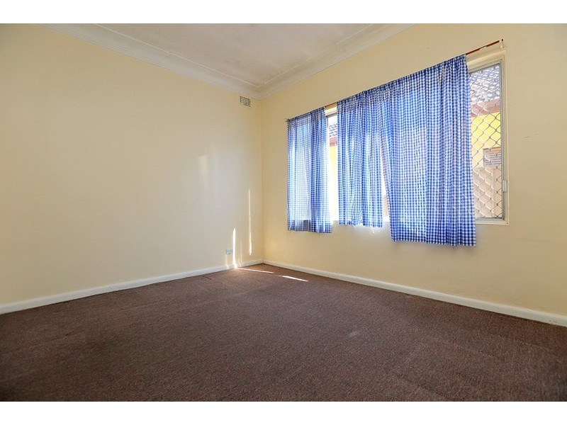 61 Seymour Parade, Belfield NSW 2191