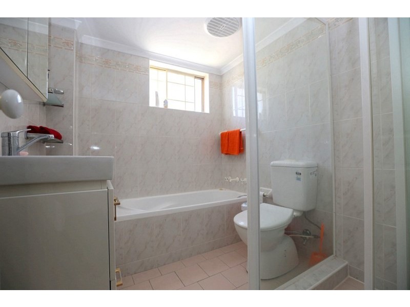 13/8-12 Bungalow Crescent, Bankstown NSW 2200