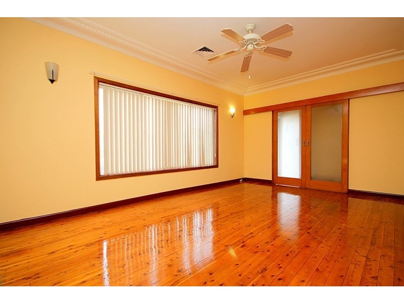 16 Kawana Street, Bass Hill NSW 2197