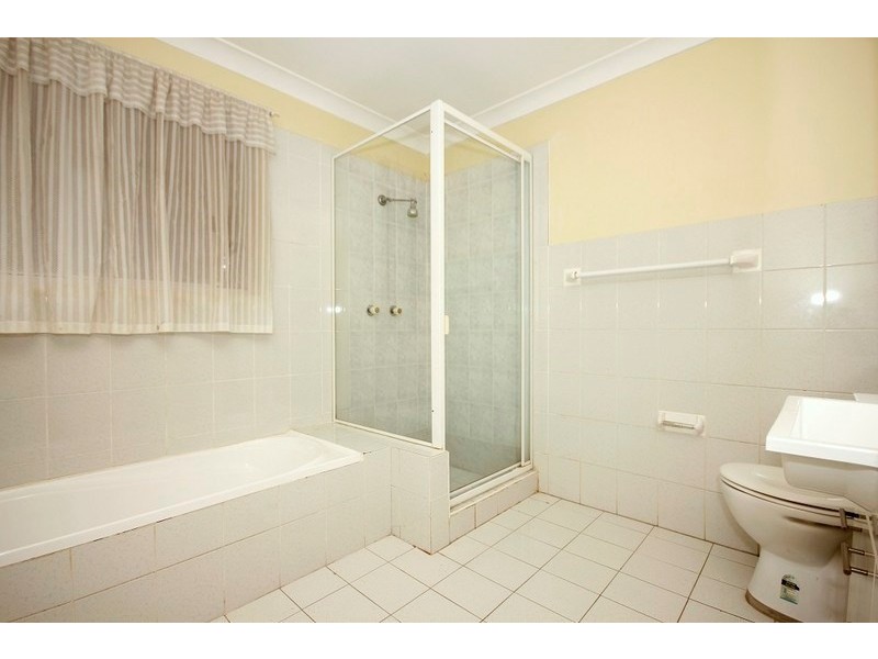 6/178 Greenacre Road, Bankstown NSW 2200