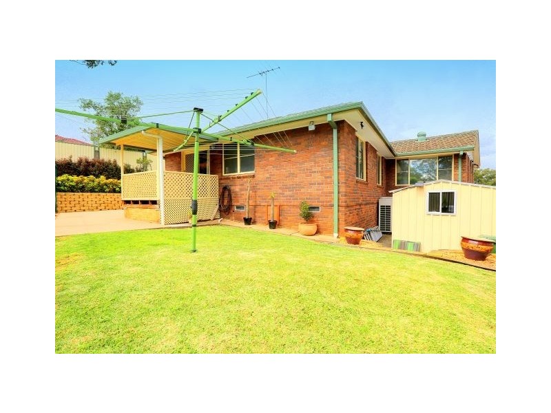 54 Wendy Avenue, Georges Hall NSW 2198