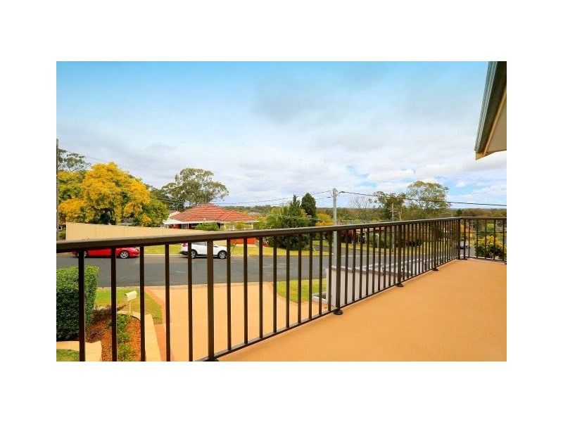 54 Wendy Avenue, Georges Hall NSW 2198