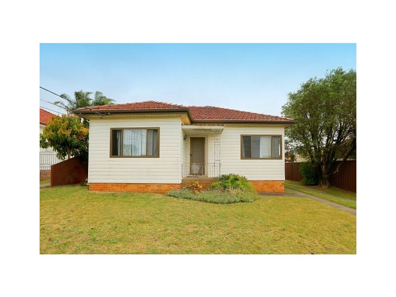 9 Meakin Crescent, Chester Hill NSW 2162