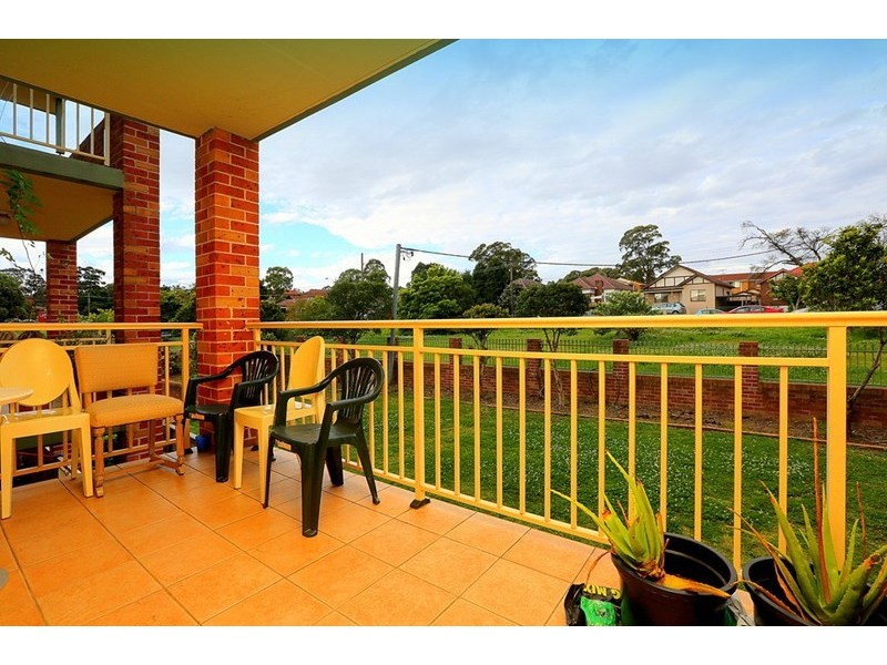 4/274 Stacey Street, Bankstown NSW 2200