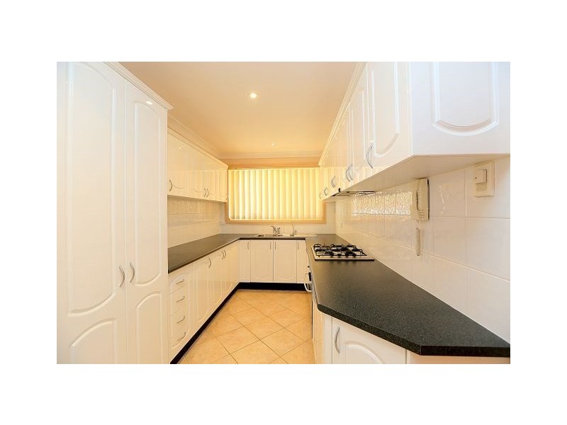 8/125 Rex Road, Georges Hall NSW 2198