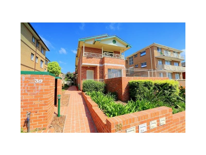 1/39 Rosemont Street South, Punchbowl NSW 2196