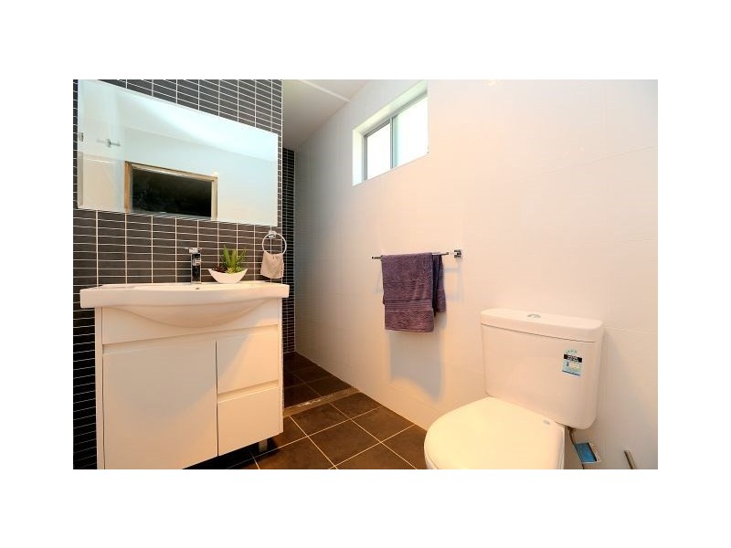 9 Erica Crescent, Georges Hall NSW 2198